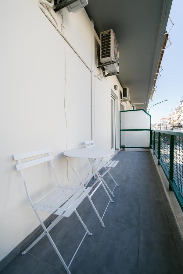 Central Guests Apartment Волос Екстер'єр фото